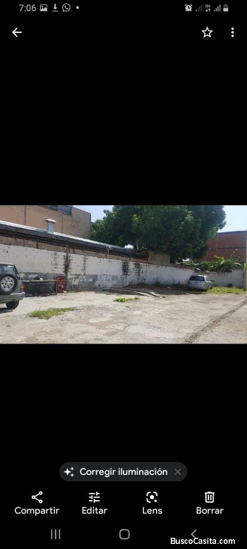 En alquiler terreno en zona comercial y residencial