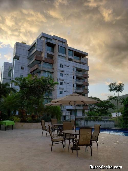 Se vende apartamento de 136m2 en altos de Guataparo. Código 139987