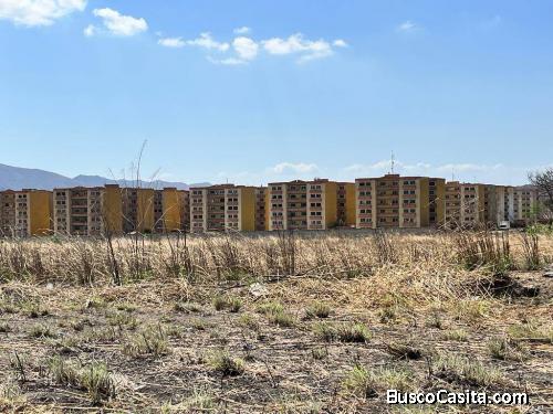 Venta de privilegiado y único terreno en Autopista San Diego Valencia. Código 138407