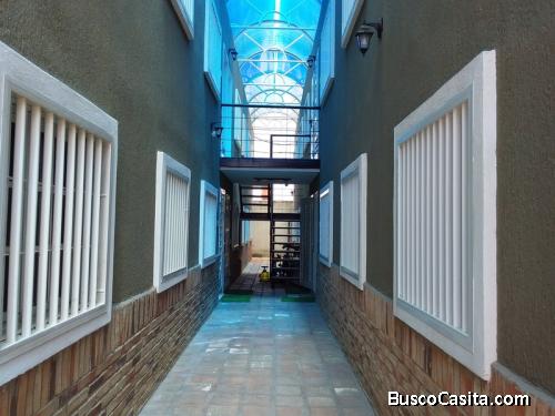 Nelida Lugo Vende apartamento en Puerto Cabelo Res Cumboto Mar FOA-2176