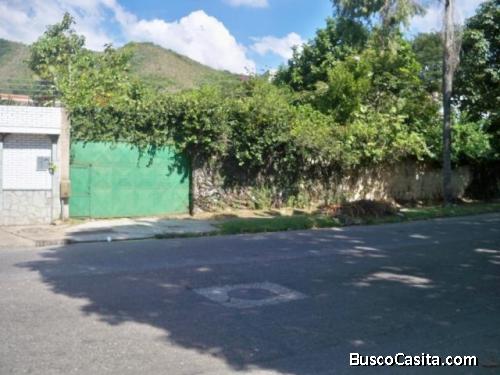 Venta de Casa en la Viña Valencia con amplio Terreno de 760 Metros. Código 143225