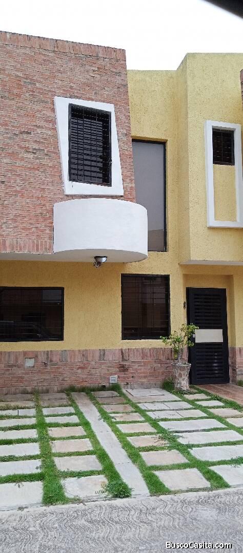 Townhouse en venta en el Manantial Naguanagua. Código 449755
