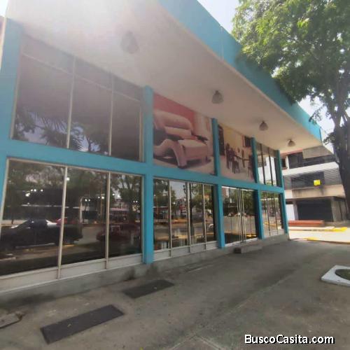 Mariano Urbina Vende local en la Av Bolivar FOL-315