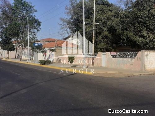 Se vende casa ubicada en la Av. Independencia. Coro. Edo. Falcon