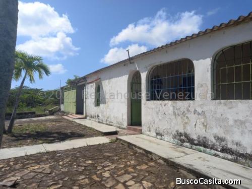 Casa en Pueblo Nuevo - Paraguaná - Falcón COD: 22-10417