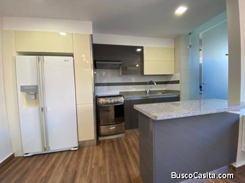 EN VENTA APARTAMENTO EN VALLE BLANCO RES ESTRATOSFERA. Código 143678