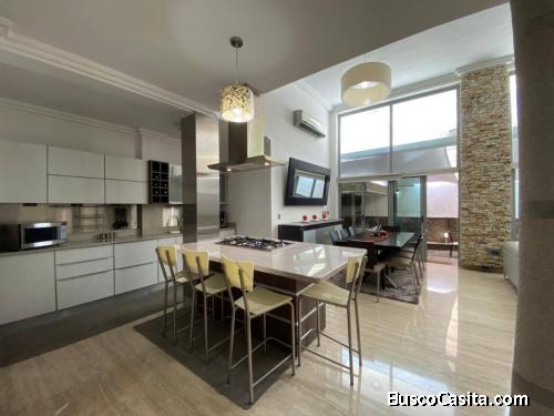 EN VENTA EXCLUSIVO TOWN HOUSE EN EL PARRAL. Código 140637