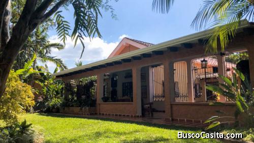 EN VENTA EXCLUSIVA Y HERMOSA CASA EN LA ENTRADA. Cód 441480 