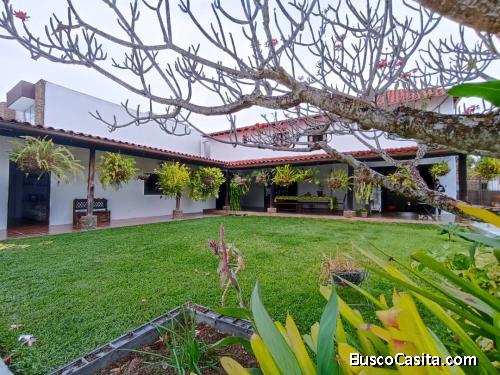 Emerson Vende Casa-Quinta Guataparo Country Club Valencia