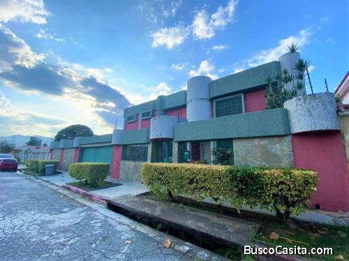 EN VENTA CASA en Urb. El Trigal. El Trigal. Cod 145935