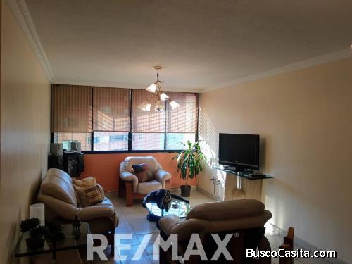 Apartamento Urbanización Los Mangos. Cód. 145605