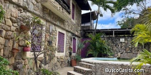 CASA EN VENTA EN COLINAS DE TAMANACO