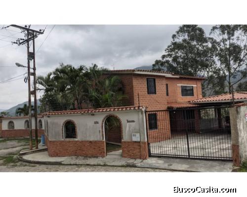 Casa en venta - Urb. La Entrada, Naguanagua