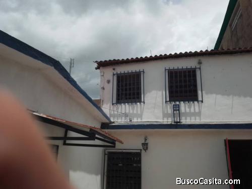 SE VENDE CASA EN LOS GUAYOS CARABOBO