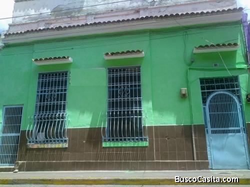 Se vende Casa en La Pastora - Caracas(uso comercial y habitacional)
