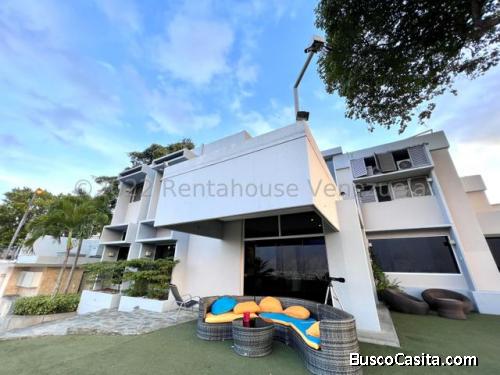 Se Vende Casa Santa Paula MLS #22-18136