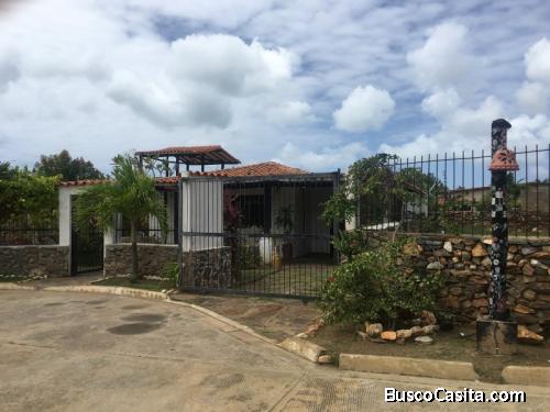COMODA CASA EN TAGUANTAR