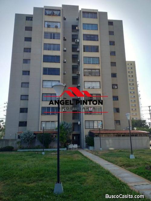 APARTAMENTO VENTA AV UNIVERSIDAD MARACAIBO API 2919