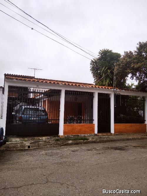 Casa en Venta Urbanización al este de Barquisimeto 