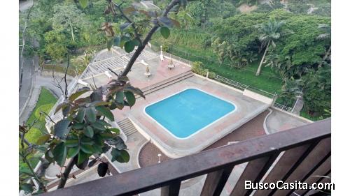 Se vende Amplio Apartamento con Excelente Distribución en la Urbanización Manzanares