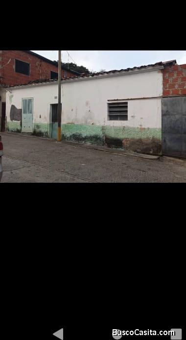 EFREN CLARO VENDE CASA EN PUEBLO ARRIBA. GUARENAS.