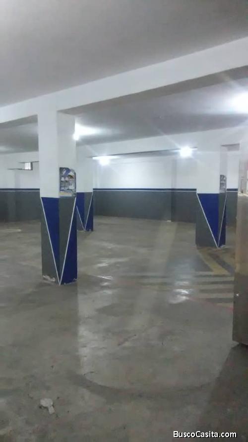 Excelente Amplio Local tipo Galpon Centrico en la Victoria Edo Aragua !