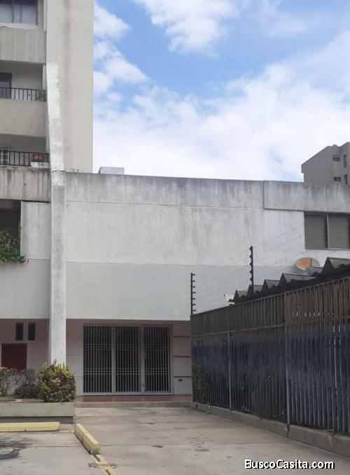  Se Vende Apartamento Edif. Mar Blanco Frente al C.C.  Delicias  Norte