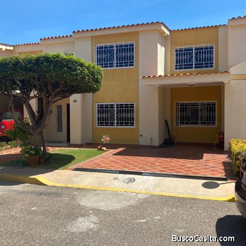 Se Vende TownHouse en Villa Estrella Norte