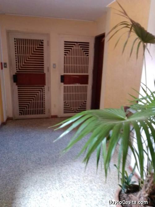 Apartamento En Urb. Los Nisperos, Residencia Parque Napoli