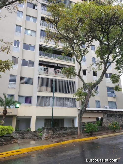 APARTAMENTO EN TERRAZAS DEL CLUB HIPICO CARACAS FOC-A-022