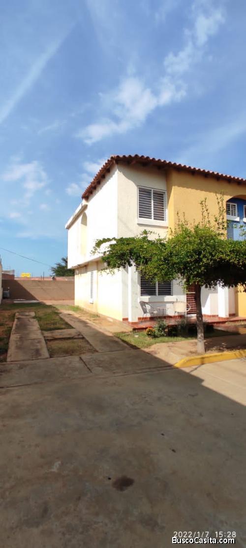 Townhouse Venta Maracaibo Villa Los Apamates 724