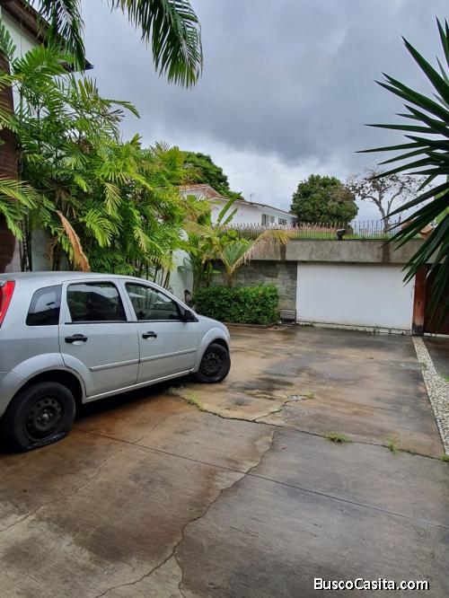 Casa en Prados del Este FOC-C-007