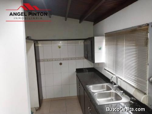 CASA EN VENTA URB. ALTAMIRA CABUDARE API 3229