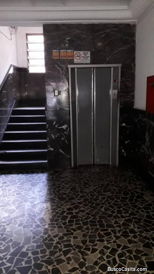 Cómodo Apto. Tipo Estudio, en muy buena zona. Favor Llamar al Nro. 0426-9138924