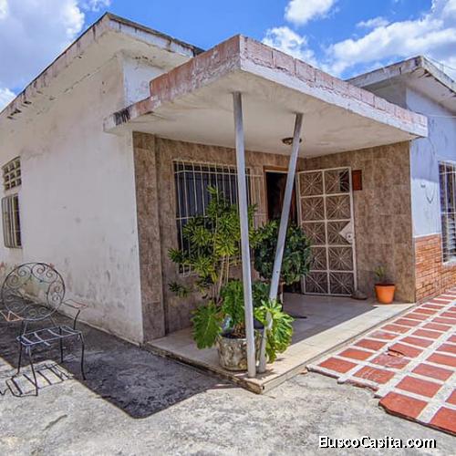 Vendo Casa comercial en excelente zona, ideal para emprender y habitar, zona céntrica