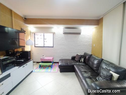 Apartamento en Res. Merlot Suites, en la Urb. El Parral. Código: Foa-4848