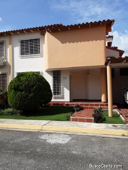 Venta de casa en urbanizacion  Cañas Bravas