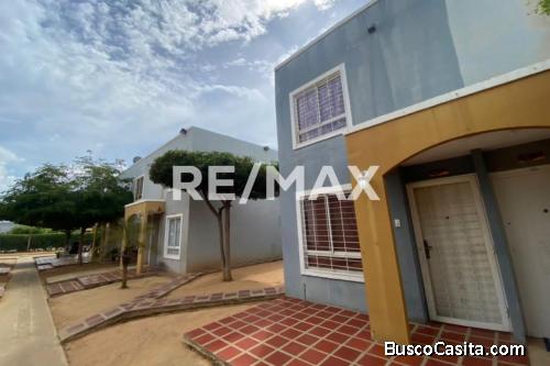 Townhouse Venta Maracaibo Caminos de la Lagunita 888