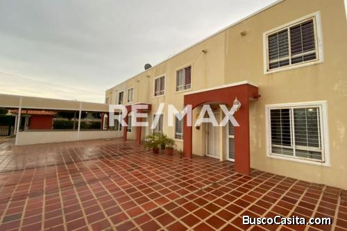 Townhouse Venta Maracaibo Caminos de la Lagunita 889
