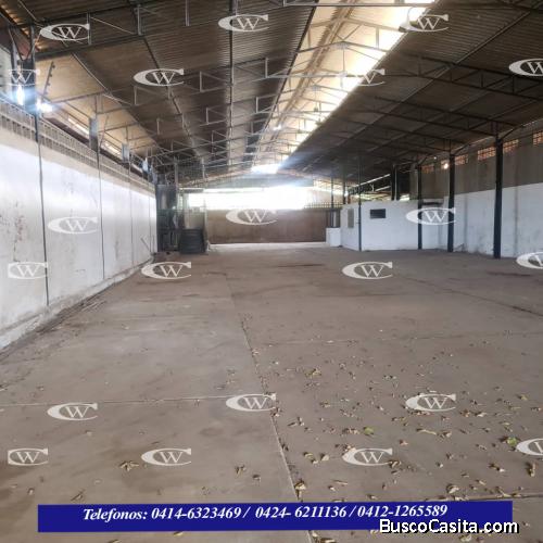 SE ALQUILA GALPON CENTRO DE CORO