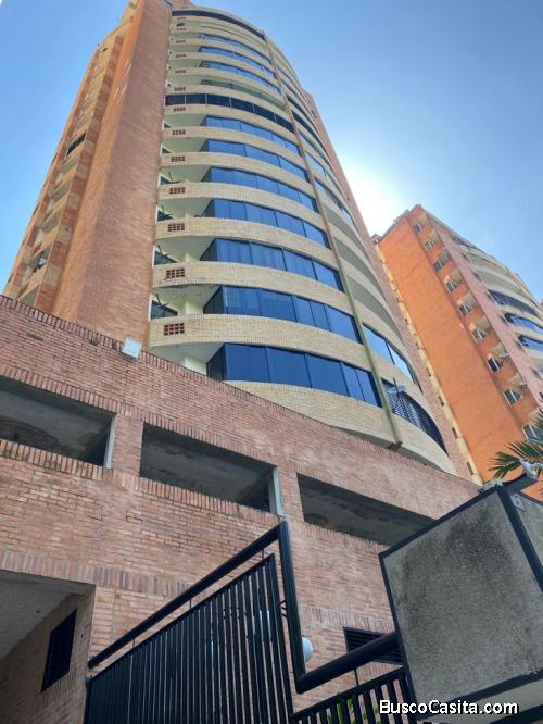 Gheizel Lugo Vende Apartamento en el Parral Edif. Roraima FOA-2416