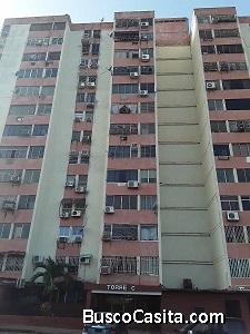 Apto. en venta Puerto Ordaz Conjunto Residencial Kamarata Torre C