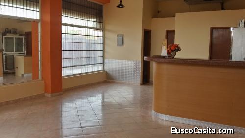 LOCAL COMERCIAL PLANTA BAJA C.C. EL BOSQUE. CUMANÁ
