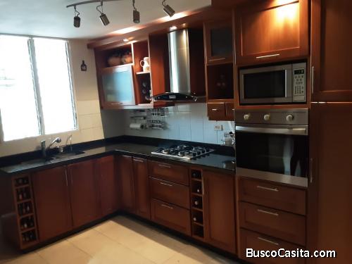 venta de bella casa en Villa Esmeralda