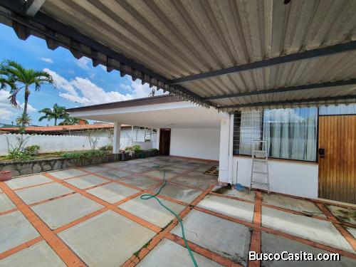 CASA LOMAS TERRAZAS DE CLUB HIPICO CARACAS FOC-C-017