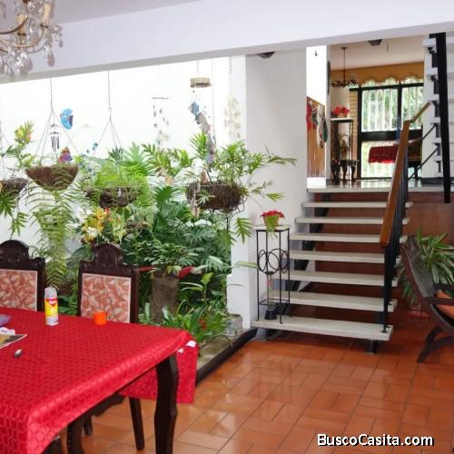 Venta de casa en el Cafetal