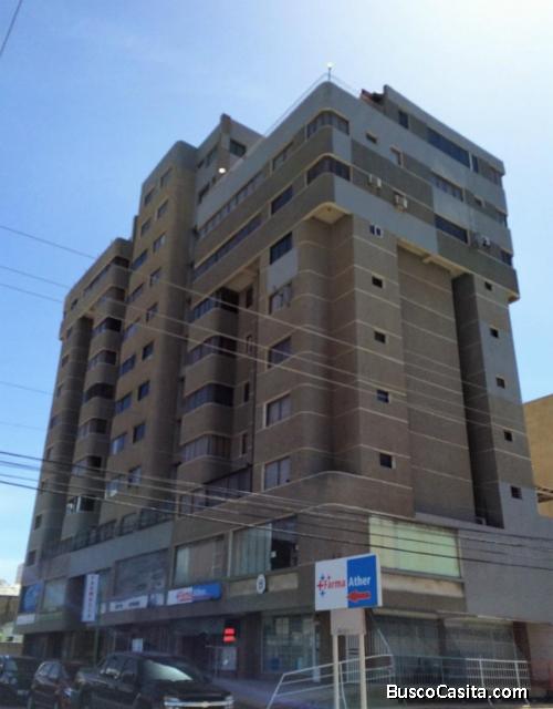 EN VENTA APARTAMENTO AMOBLADO EN PORLAMAR
