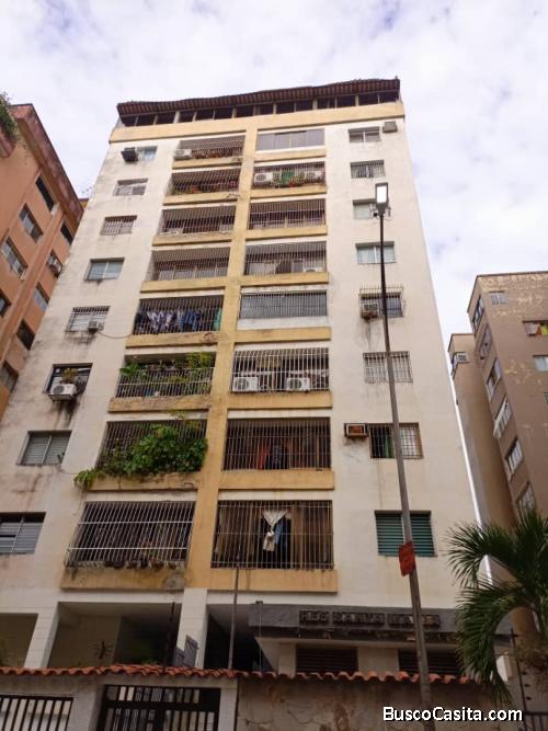 Apartamento en venta Urb Prebo Res Santa María FOA-2483