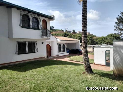 OFREZCO CASA EN VENTA EN LA LAGUNITA