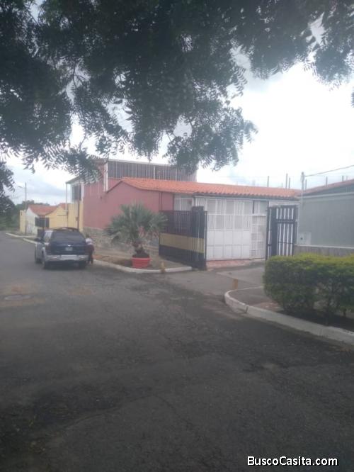 Se Vende casa en Cabudare Urbanización Los Yabos